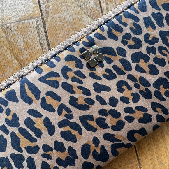Kate Spade clutch - Picture 3 of 5